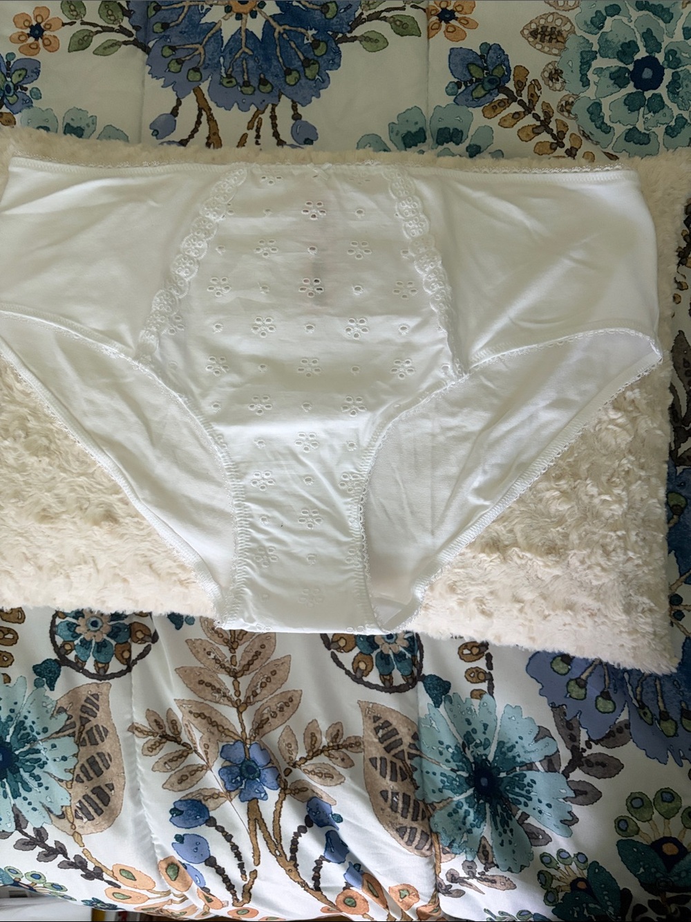 Women’s Victoria’s Secret White Cotton Blend Hipster Briefs XL